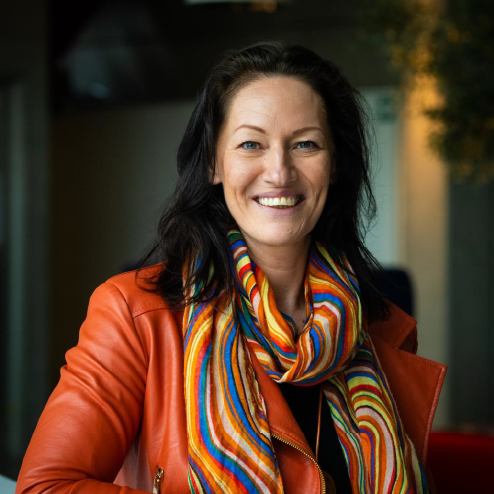 Lesley Arens